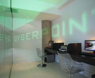Cyber-Ecke Nuevo Boston Hotel